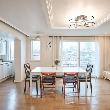 Artravel Hongdae Apartment