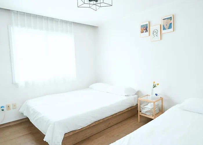 Artravel Hongdae Apartment